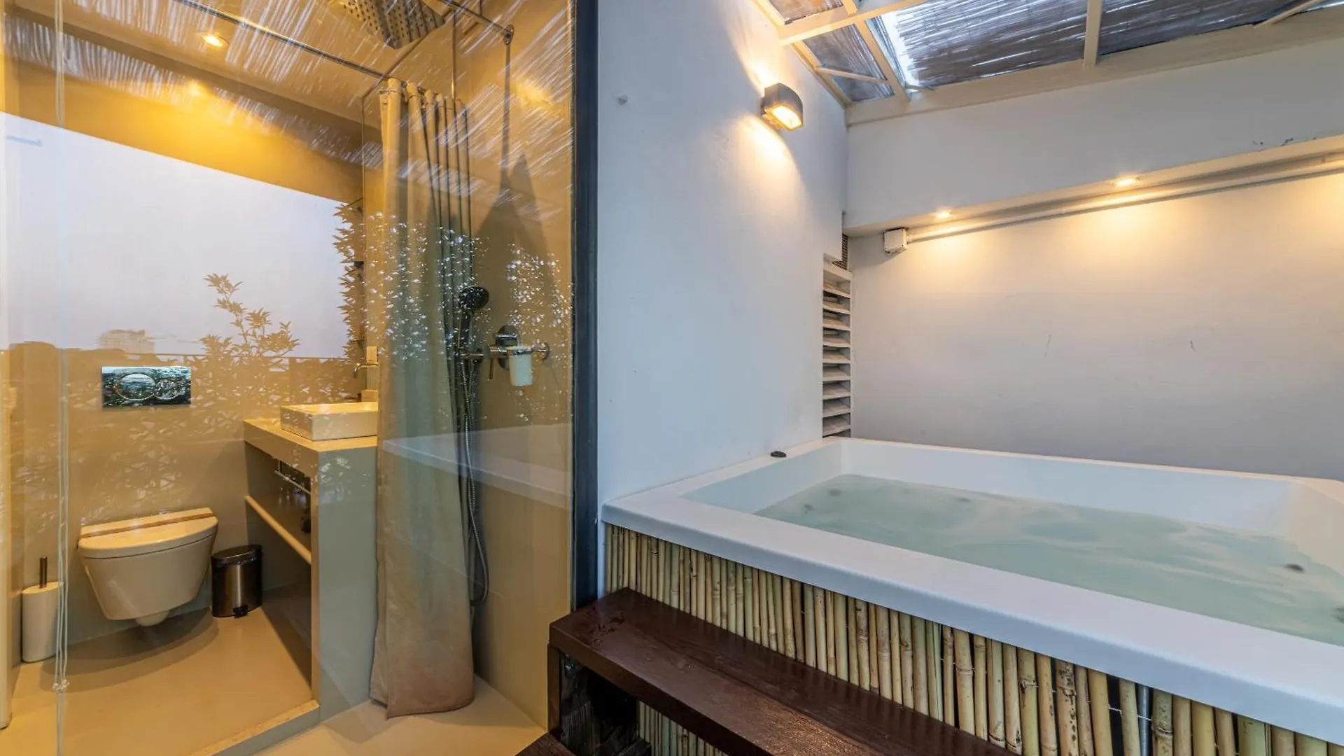 Luxury Penthouse With Jacuzzi & 360 View Rooftop Milánó