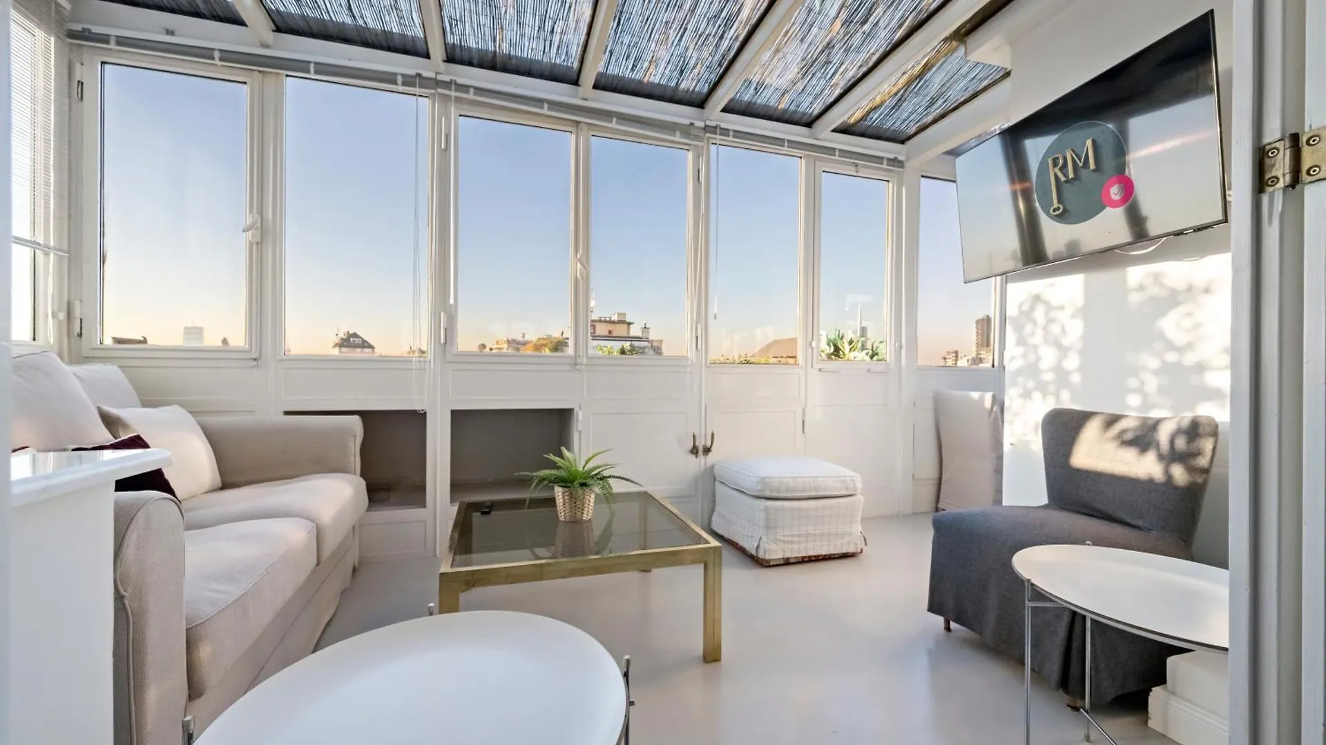 Luxury Penthouse With Jacuzzi & 360 View Rooftop Milano Italia