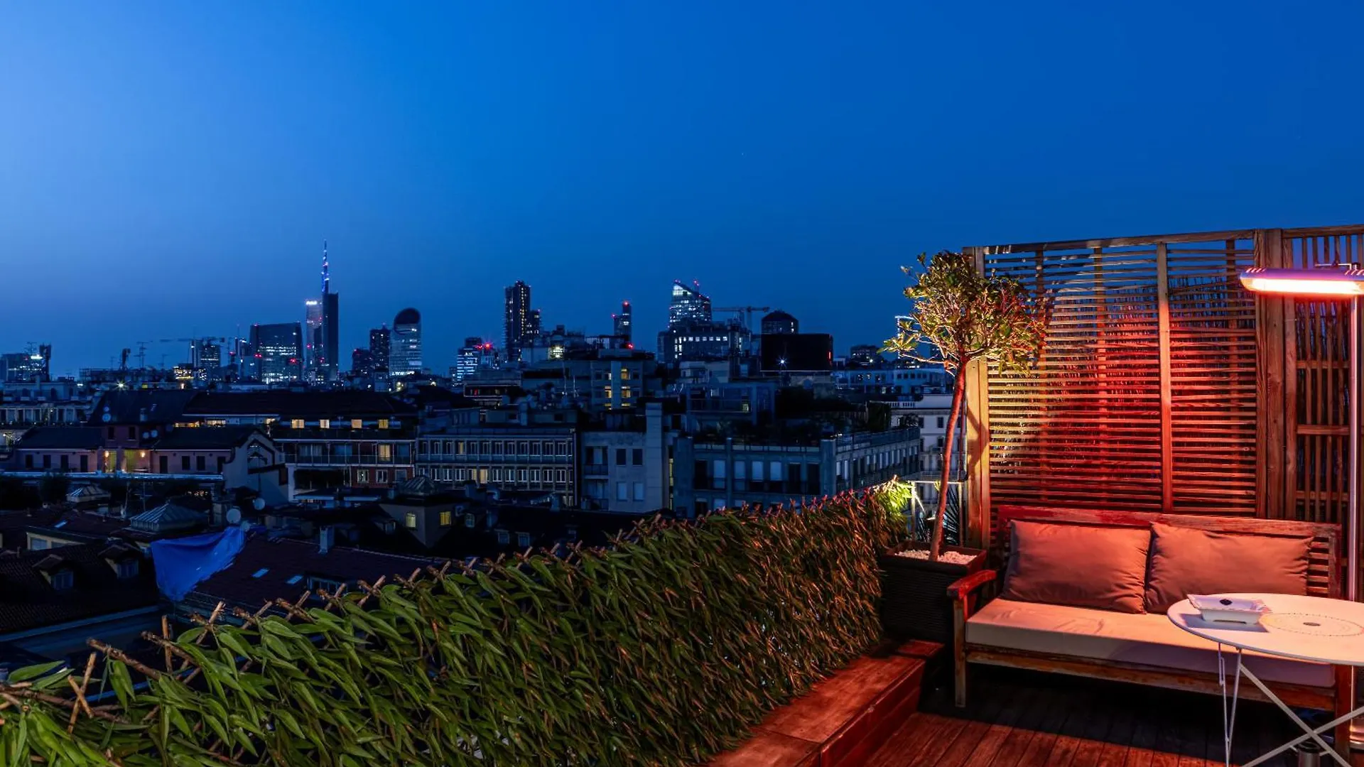 Lejlighed Luxury Penthouse With Jacuzzi & 360 View Rooftop Milano Italien