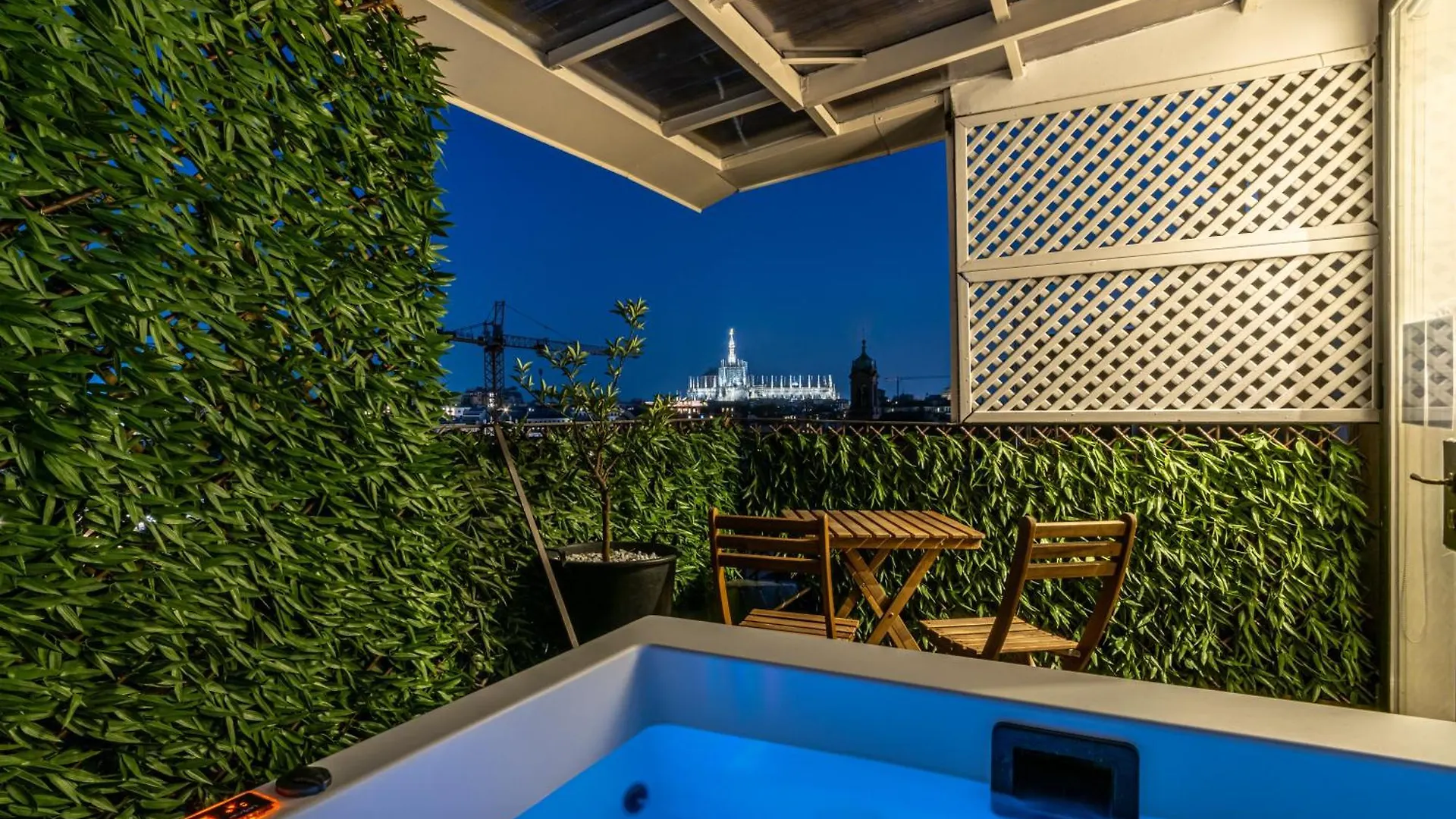 Luxury Penthouse With Jacuzzi & 360 View Rooftop Milano Lejlighed