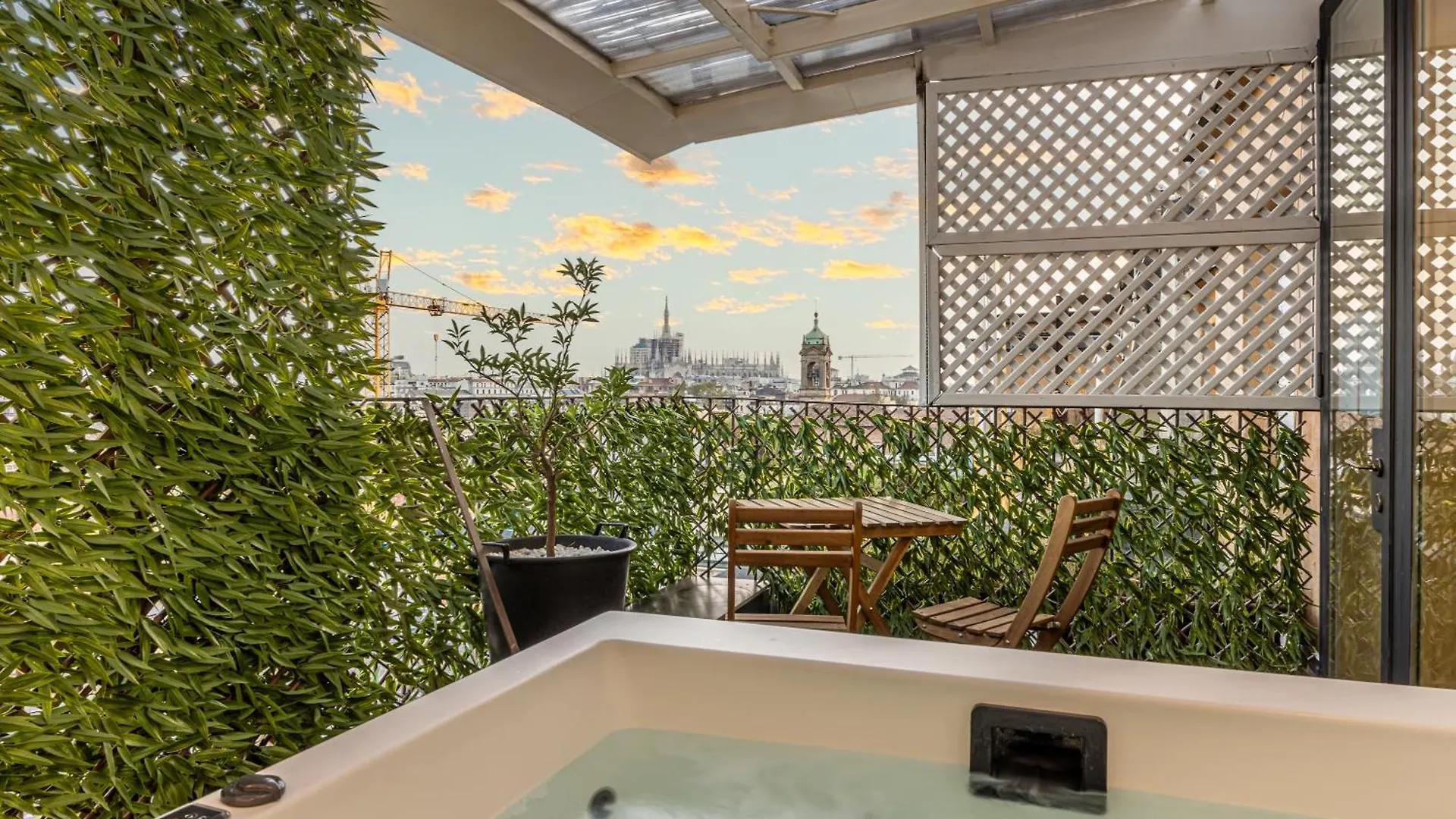 Luxury Penthouse With Jacuzzi & 360 View Rooftop Milano 0*,