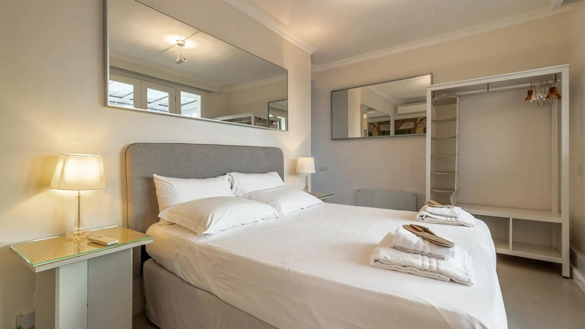 Luxury Penthouse With Jacuzzi & 360 View Rooftop Milano Lejlighed