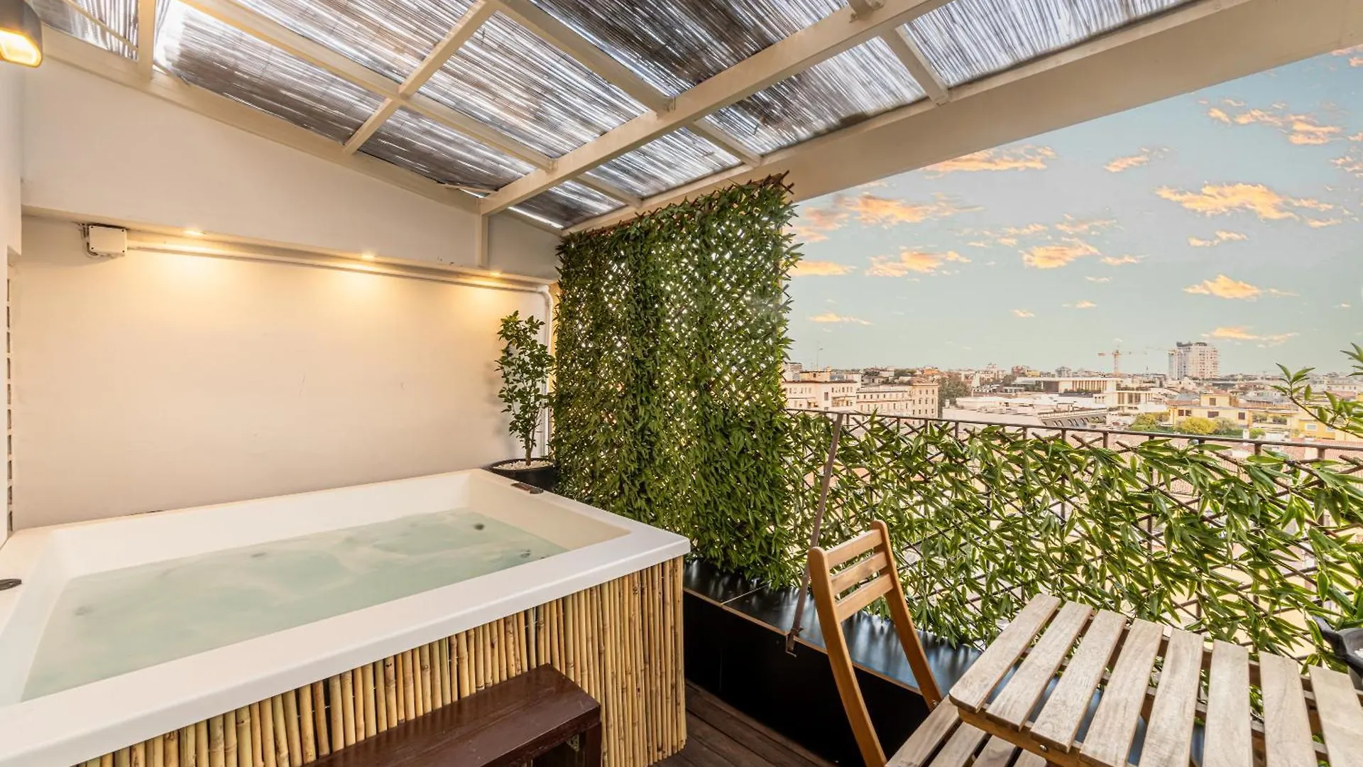 Luxury Penthouse With Jacuzzi & 360 View Rooftop Milano Lejlighed