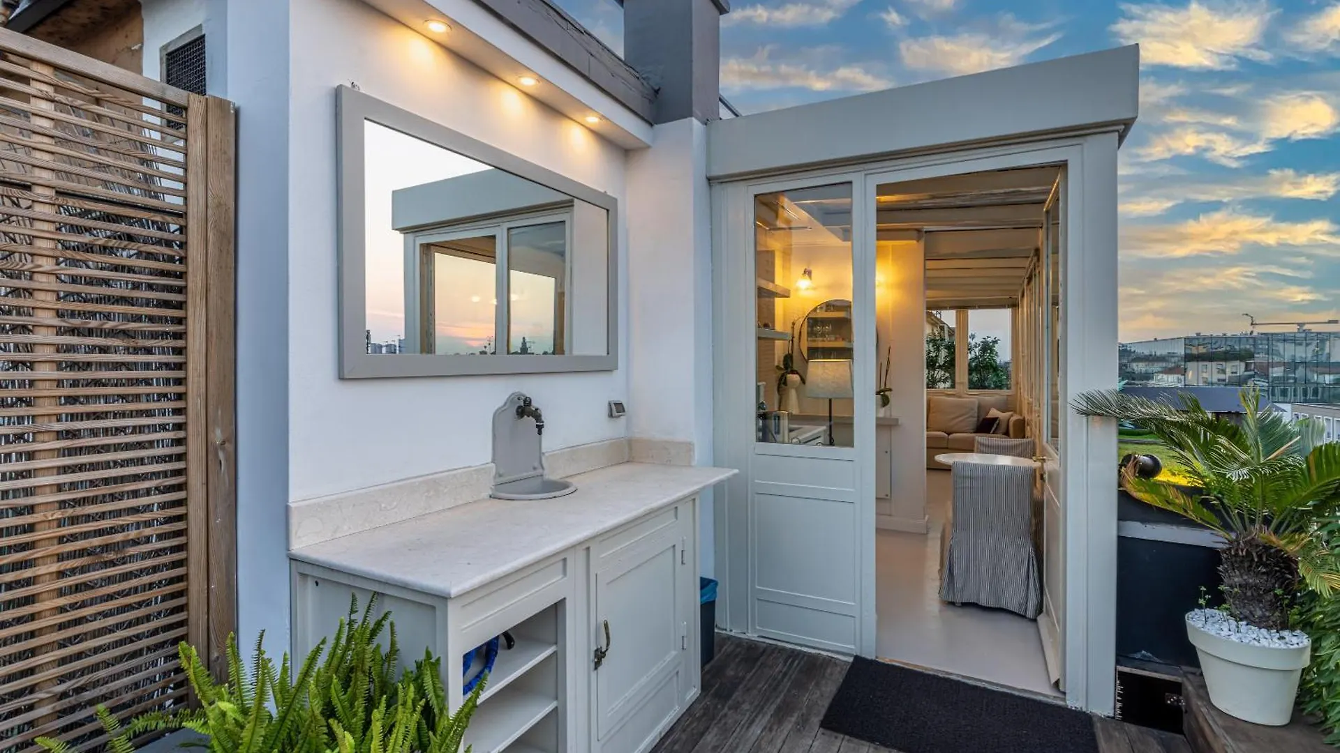 Luxury Penthouse With Jacuzzi & 360 View Rooftop Milano Lejlighed